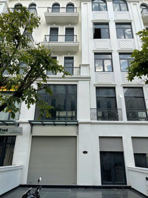 duy nhất một căn nhà phố 84m2 - sẵn sổ - 17 tỷ vinhomes grand park