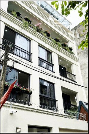 ccmn hoàng ngân - 92m2 x 7 tầng 29 phòng thang máy - luôn full phòng cho thuê dòng tiền 140tr/tháng