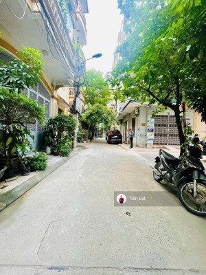 bán nhà phân lô vip phạm tuấn tài cầu giấy 67m2, nhà 5 tầng, mtx5,9m giá 26,5 tỷ có thương lượng.