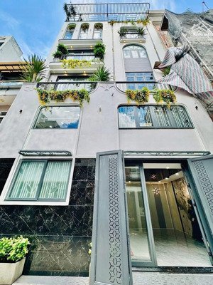 đi định cư bán gấp nhà phạm văn hai, p5, tân bình. chỉ 2,67tỷ. hẻm xe hơi 6m. 65m2. x765069021