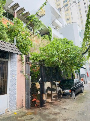 chính chủ bán nhà đất hiếm 223m² hẻm xe hơi ung văn khiêm