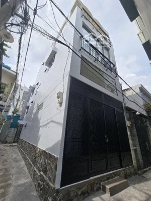 bán nhà lê văn sỹ 4 tầng lô góc 3 mặt thoáng hơn 8 tỷ