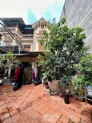 siêu phẩm biệt thự sân vườn - an dương vương, tây hồ - ô tô vào nhà - sổ nở hậu