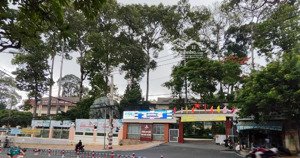 giá chỉ 60tr/m2, nằm sát bên các trường đại học sư phạm kỹ thuật, cao đẳng, gần 400m2, xây cao tầng