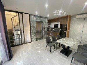 bán nhà hàng hiếm phố ngọc lâm, thang máy, nội thất mới tinh, dt 36m2, giá dưới 10 tỷ