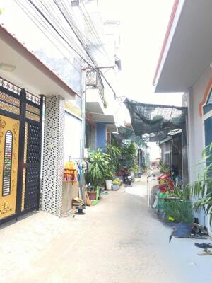 Bán nhà cấp 4 DT 74M2, 1 TỶ 750tr, SHR THỔ CƯ Cây Xăng 26, Phường Tân phong.