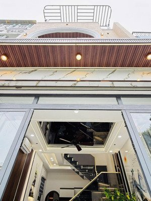 chủ bán gấp nhà đường lê quang định bình thạnh 70m2 giá 3ty450 lh vân xem nhà ngay