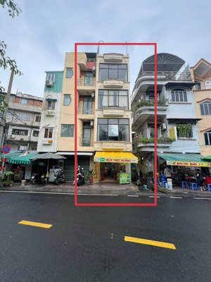 cho thuê nhà mặt tiền trường sa, p14, quận 3
- đoạn 2 chiều, vỉa hè rộng, gần cầu lê văn sỹ