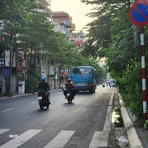 bán nhà chính chủ phố trung phụng 30m2 5 tầng 15 tỷ. lh 