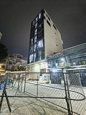 bán nhà mt nguyễn văn linh - quận 7 - dt 8x18m (30 phòng ) - hđt 200tr/th - giá 45 tỷ