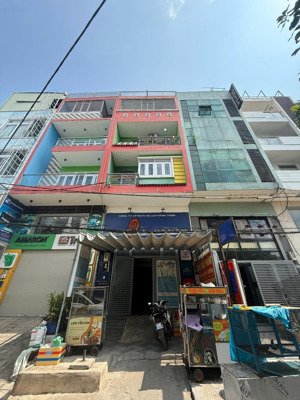 giáp gò vấp. chdv 5 tầng. 18p cho thuê 62tr/th. 5x20 hoàn công đủ. đương 8m thông. 10.69 tỷ