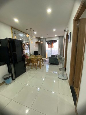 sang nhượng chính chủ căn hộ 2pn2wc bcons suối tiên tặng full nội thất cao cấp, giá muốn bán 2.2 tỷ