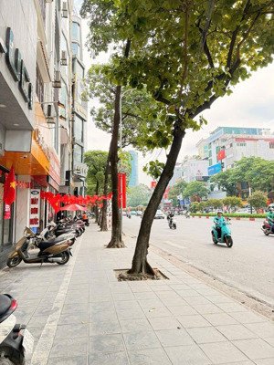 cho thuê nhà trần duy hưng dt 55m, 5 tầng, mt 4,5m, chia 2p/ tầng, thang bộ, điều hòa nóng lạnh