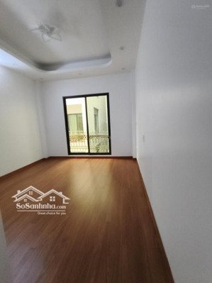 bán nhà 5 tầng ,diện tích 55m,mặt tiền 4.5m , nhà mới đẹp tại phố âu cơ tây hồ, hà nội :0932692486