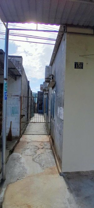 nhà nguyên căn thích hợp buôn bán, kho giao hàng