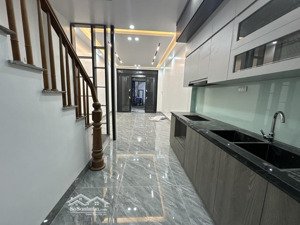 vân canh, nhà mới, 35m * 5 tầng, ô tô, gần ubnd vân canh, vài bước ra 422b, tiện ích ngập tràn.