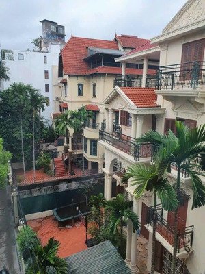 bán biệt thự tại đường nghi tàm 200m2, ôtô giá 35 tỷ. tây hồ