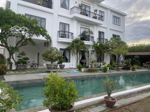 bán biệt thự cực đẹp gần biển để định cư nước ngoài