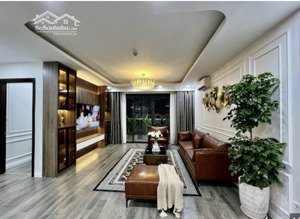 chính chủ gửi bán gấp căn góc 3pn diện tích 122m2 cực đẹp tầng 19, view hồ siêu đẹp