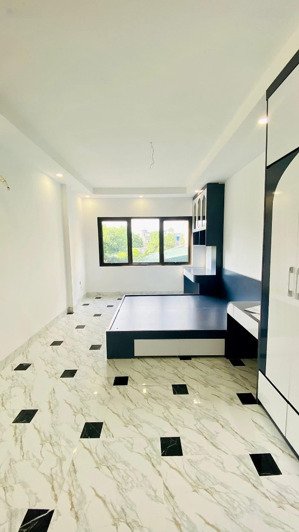 bán nhà dương văn bé 35m, 5 tầng xây mới, thang máy nhập, 20m ra phố, sđcc, giá 8.5 tỷ