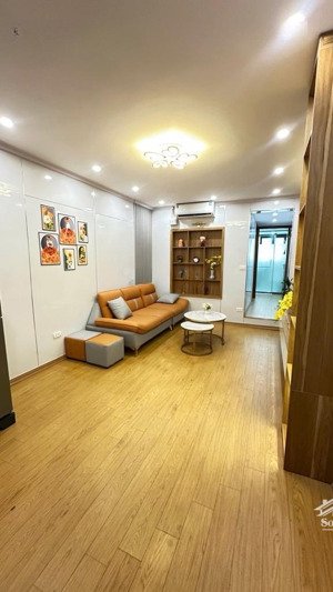 bán căn hộ tập thể phố thái thịnh- đống đa 60m 2 ngủ giá hơn 3 tỷ