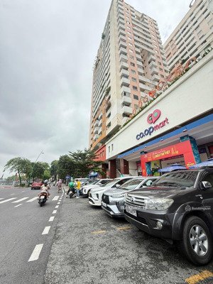 bán nhà quận 3 hẻm 6m lê văn sỹ 5 tầng ngay trung tâm sài gòn giáp quận 1