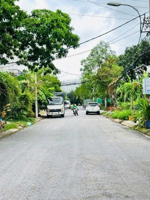 khu biệt thự phước kiển - đường 12m - giá chỉ 67tr/m - ( xung qanh khoản 75tr/m)