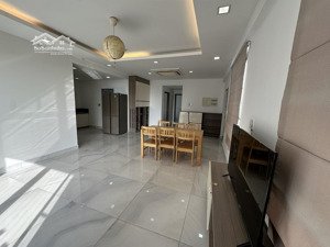 cần bán căn hộ green valley, giá tốt chỉ với 9,6 tỷ, 114m2. liên hệ ms kim 
