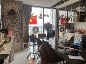 cần bán gấp căn hộ hc golden 319 hồng tiến 120m 3 ngủ full tiện ích cao cấp