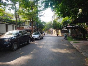 chính chủ cần bán biệt thự góc 3 mặt tiền đường trước nhà 10m nguyễn oanh, phường 17, quận gò vấp