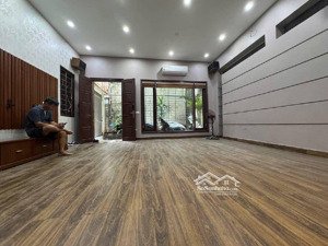 bán nhà xuân diệu, 60m 4 tầng, có sân vườn, 19 tỷ