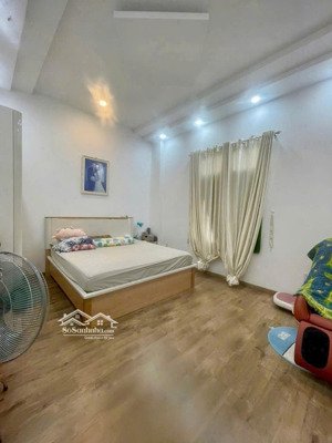 bán nhà 3 tầng hẻm oto đường nguyễn biểu 70,1m2 ngang 8.5m chỉ 6,5 tỷ. full nội thất. bắc nha trang
