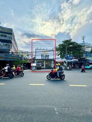 bán nhà mặt tiền kinh doanh đường lê quang định bình thạnh giá giảm 55.5 tỷ, dt 10m*30m