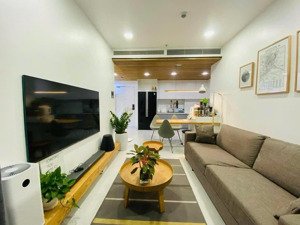 cần cho thuê căn hộ gold view. full nt, 2pn, 2wc. dt: 80m². giá 16tr/th. lh: 