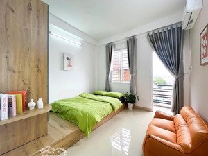 cho thuê chdv 35m2 full nội thất đường nguyễn gia trí gần ngã tư hành xanh và đh hutech, uef