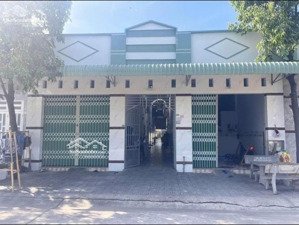 thanh lý dãy trọ 22 phòng thu nhập 25tr giá 850tr ngay chợ bình chánh 300m2 thổ cư - shr