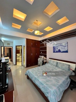 bán nhà mặt tiền hoa hồng, p2, phú nhuận (4x16m) hầm 4 tầng thang máy - giá bán 24.9 tỷ