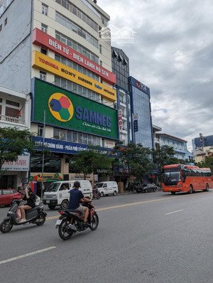 cho thuê nhà ngang 10.5m phố hồ sen, diện tích 100m2/sàn, không chung chủ