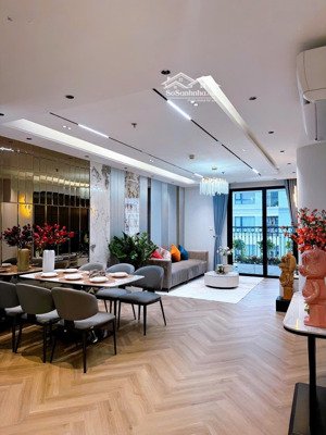 chủ nhà cần bán gấp căn hộ 3pn đẹp tại time city có slot để xe giá 11,8 tỷ