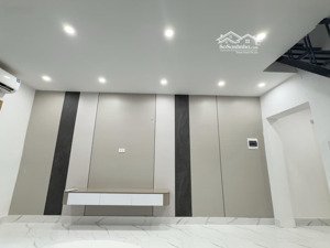 bán căn hộ tt nghĩa tân - cầu giấy dt 81m, gồm 3pn + 2 wc, 2 ban công, giá chỉ 3.95 tỷ