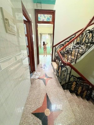 bán biệt thự trần não quận 2 - nhà rộng gần 200m2 - 4 tầng kiên cố - chỉ 23.5 tỷ