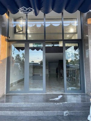 bán căn shophouse ct2 phước hải mặt tiền đường tố hữu dt 90m2, đang cho thuê 20tr/tháng, 8,5ty tl