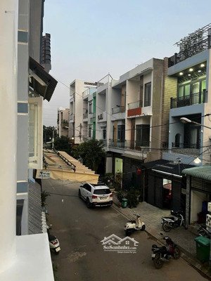 nhà 2 tầng, 4pn, xe hơi ngủ trong nhà, giáp linh xuân thủ đức. full thổ. chính chủ. tl mạnh.