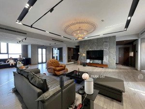 vợ chồng em cần cho thuê biệt thự nam cường,p. nghĩa đô.dt:120m x5t.đồ cơ bản.có thang máy.giá:50tr