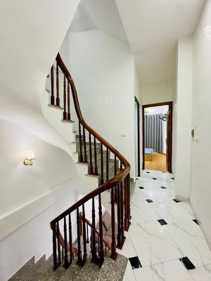 bán nhà ỷ la-dương nội-hà đông, vài trăm mét ra lê trọng tấn, ngõ thông ra geleximco, 30m*5t 5tỷ5