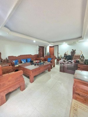 bán nhà mặt phố việt hưng, 40 tỷ, 96m2, 4pn, 4wc, hàng hiếm tại long biên, dòng tiền 30tr/tháng