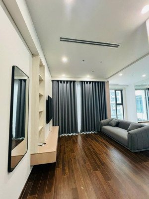 giá chuẩn 100%:chính chủ bán gấp giá rẻ căn 76m2 tầng 18 đẹp tòa i1 imperia full nt đẹp giá siêu rẻ