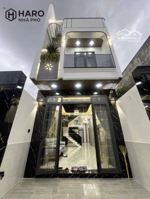 nhỉnh 5 tỷ - 4 x 16 - xe hơi sát nhà - cách quận 7 2p