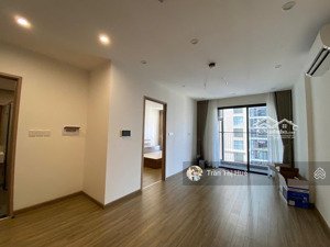 cần cho thuê căn 1n1vs đã có đồ cơ bản tủ bếp giá 8.5tr vinhomes smart city