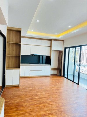 phân lô mặt ngõ hoàng văn thái - dt 35m2 x mt 6,47m - kinh doanh - ô tô - vị trí đẹp